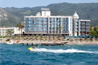 Faustina Hotel & Spa Hotels in Davutlar Mahallesi