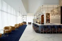 蒙特利爾中城萬怡飯店 - 酒吧