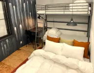 Bench Hostel & 3rd Place