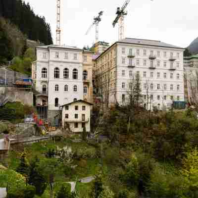 Urban Nature Bad Gastein - Badeschloss Hotel Exterior