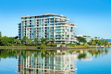 Ultiqa Freshwater Point Resort Broadbeach Отели рядом с достопримечательностью «Библиотека Бродбич»