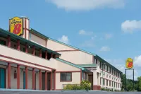Super 8 by Wyndham Hancock MD Hotels in Berkeley Springs
