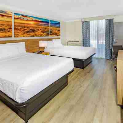 Days Inn by Wyndham Del Rio Rooms