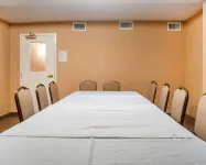 Woodstock Inn and Suites - 2-Star