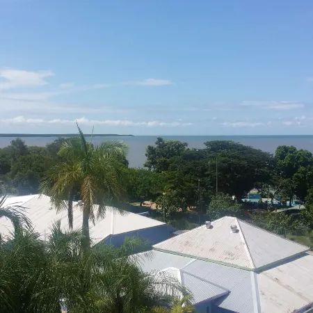 Cairns Plaza Hotel