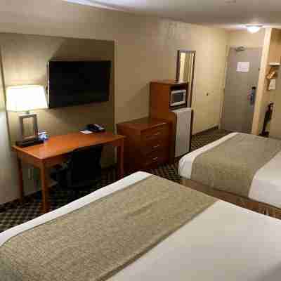 Best Western Strathmore Inn Rooms