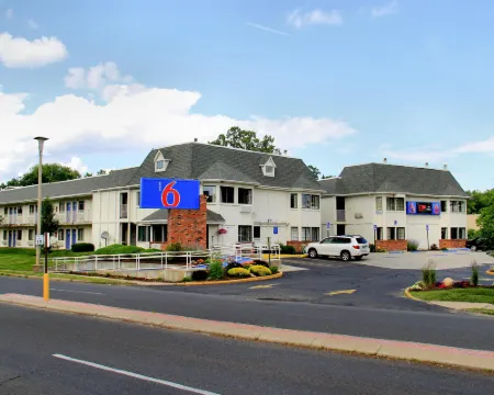 Motel 6 Enfield, CT - Hartford Hotels in Enfield