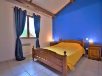 Au Cayroux