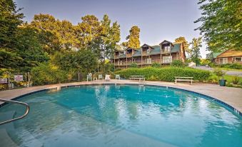 Expansive Cabin with Kentucky Lake Access!