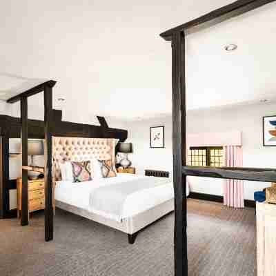 voco Lythe Hill Hotel & Spa Rooms