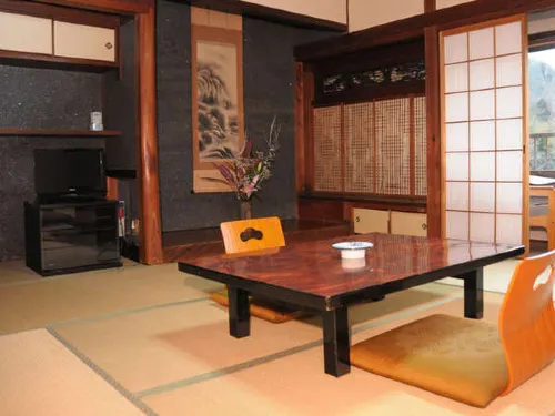 Riverside Yunogo Hotels in Shōō