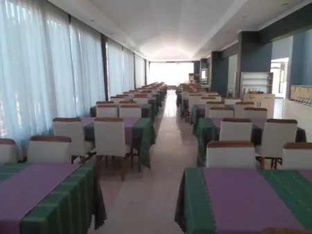 Tabiat Park Hotel Ayvalık Отели рядом с достопримечательностью «Cunda Mocamp»