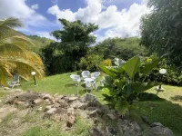 Villa (Low) Air-Conditioned Private Lagoon Pool and Garden Beach 15 Minutes Walk Hotel dekat Église Saint-Thomas du Diamant