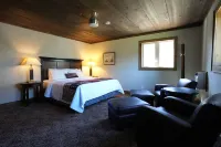 Hollow Valley Resort Hotels in Lake of Bays