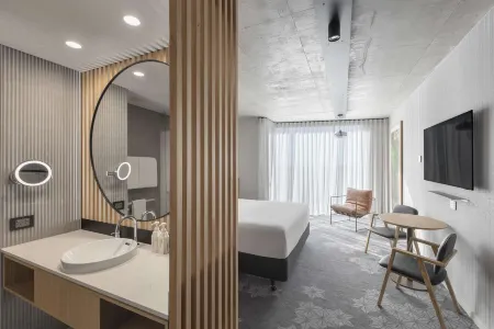 Vibe Hotel Adelaide Отели рядом с достопримечательностью «Аделаида Ботаник Гарден»