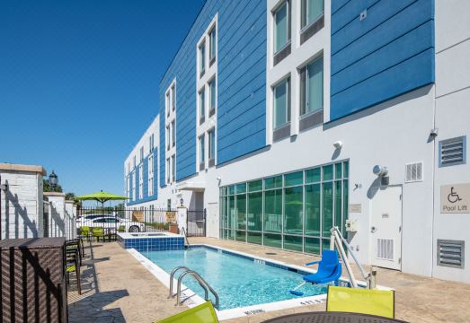 호텔 수영장 전경