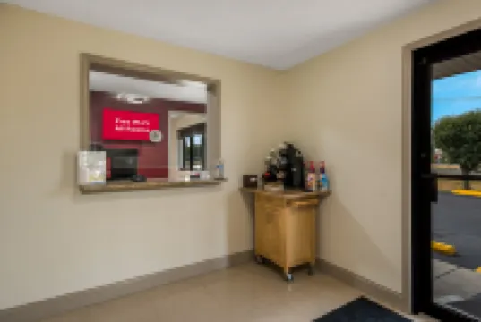 Red Roof Inn & Suites Vineland - Buena