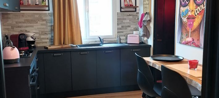Maison Deco Pop Et Chaleureuse Avec Spa, Sauna Hotels in Calais