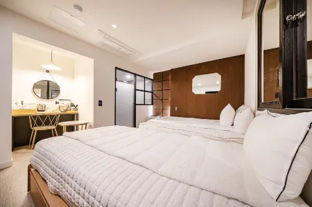 Sacheon Hotel Amber Отели рядом с Аэропорт Сачхон