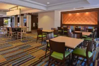 Fairfield Inn & Suites Anderson Clemson - breakfast
