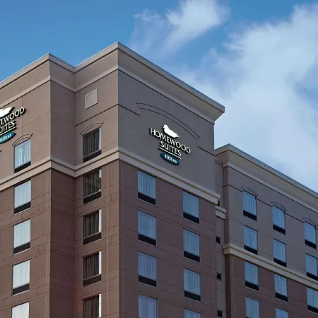 Homewood Suites by Hilton St. Louis - Galleria Отели рядом с достопримечательностью «Лесопарк»