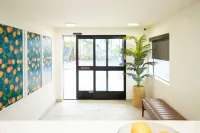 Orange Grove Inn Hotels in Tustin