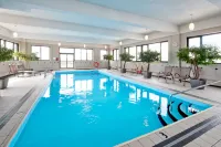 L'Appartement Hôtel - С бассейном