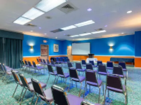 Howard Johnson by Wyndham Salem Hotel & Conference Center Hotels in Catawba