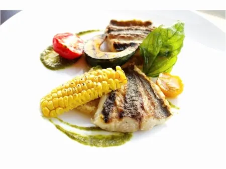 Yokohama Mandarin Hotel Отели рядом с достопримечательностью «Orbi Yokohama»