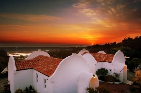 Taean (Anmyeondo) Grumpy House Pension