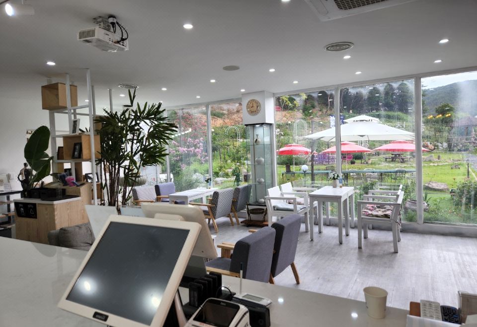 갤러리모텔 내부 객실 사진