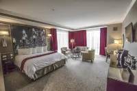 The Delavan Hotel