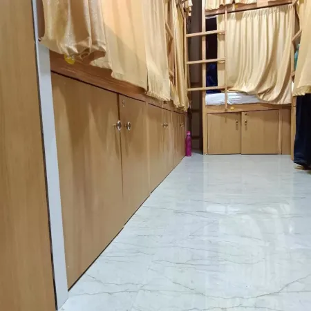 Mabrook Dormitory Отели рядом с достопримечательностью «Индиан Институт оф Текнолоджи Бомбей»