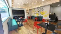 Apricot Hotel Ahmedabad - Bar