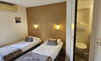 Brit Hotel Essentiel Pau Lescar - Housity