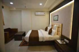 Hotel Royal Residency, Vadodara