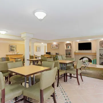La Quinta Inn by Wyndham Orlando Airport West