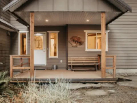 Mt Baker Lodging Cabin 3 is a Very Large Cabin on Acreage Hoteles en Deming