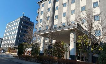 4. 호텔 루트 인 ..