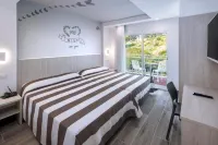 Hotel Oasis Park Splash Hotels in Sant Pol de Mar