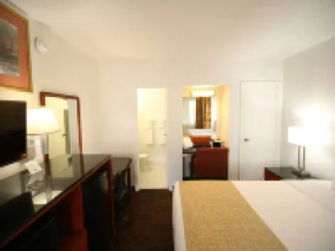 Travelodge by Wyndham Burbank-Glendale Hotels in Burbank