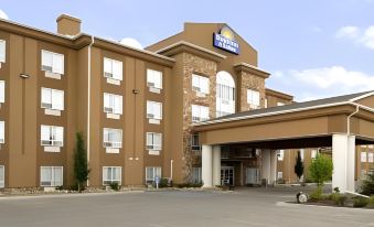 Days Inn & Suites by Wyndham Strathmore
