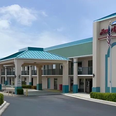 Super 8 by Wyndham Orangeburg