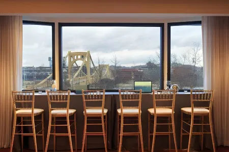 Holiday Inn Express & Suites Butler