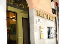 巴黎旅館
