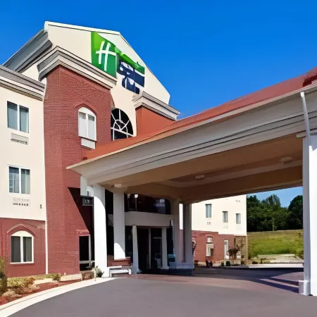Holiday Inn Express & Suites Malvern by IHG