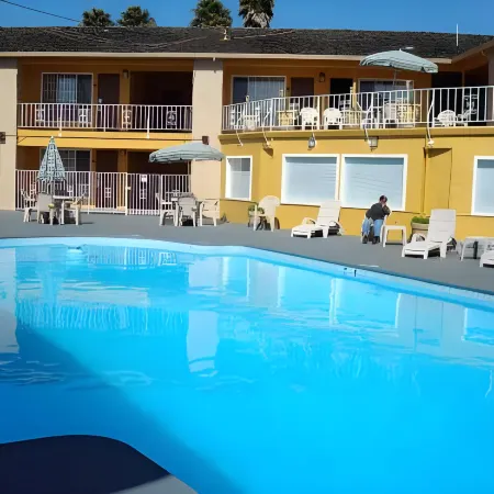 Torch Lite Inn at the Beach Boardwalk