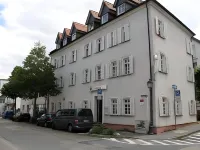 Zum Löwen Các khách sạn ở Neu-Anspach