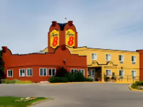 Super 8 by Wyndham Swift Current Hotels in Swift Current