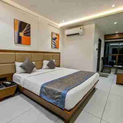 Hotel Red Chillee Restro Rooms